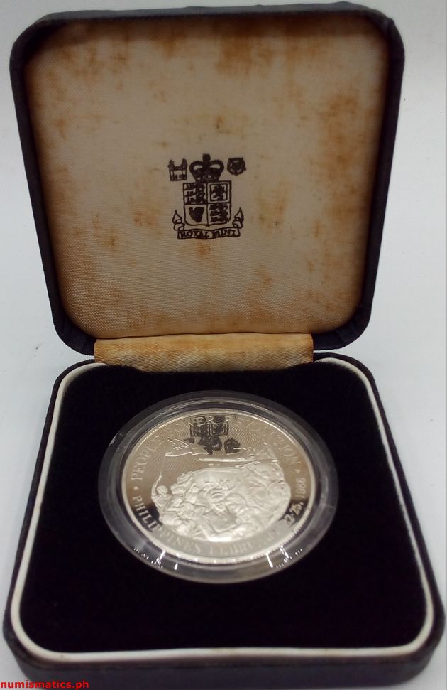 1988 500 Piso People Power Revolution Commemorative Coin Box Open